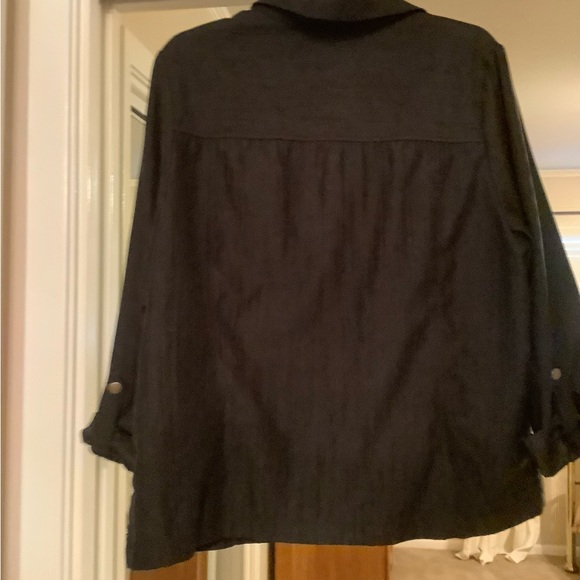 Koret black light-weight jacket with gold snaps up the front and on sleeve tabs. - Picture 2 of 6